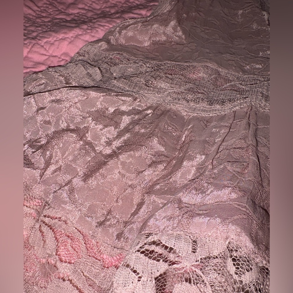 Intimately Free People Trapeze Lace Deep V Top in Pale Mauve - Picture 11 of 12